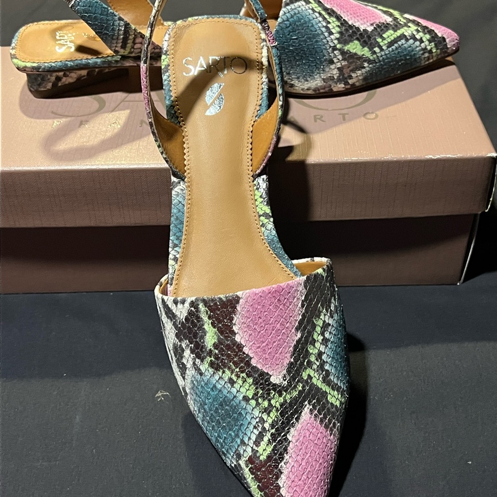 Franco Sarto flat dress shoes multi color snakeskin print leathers.